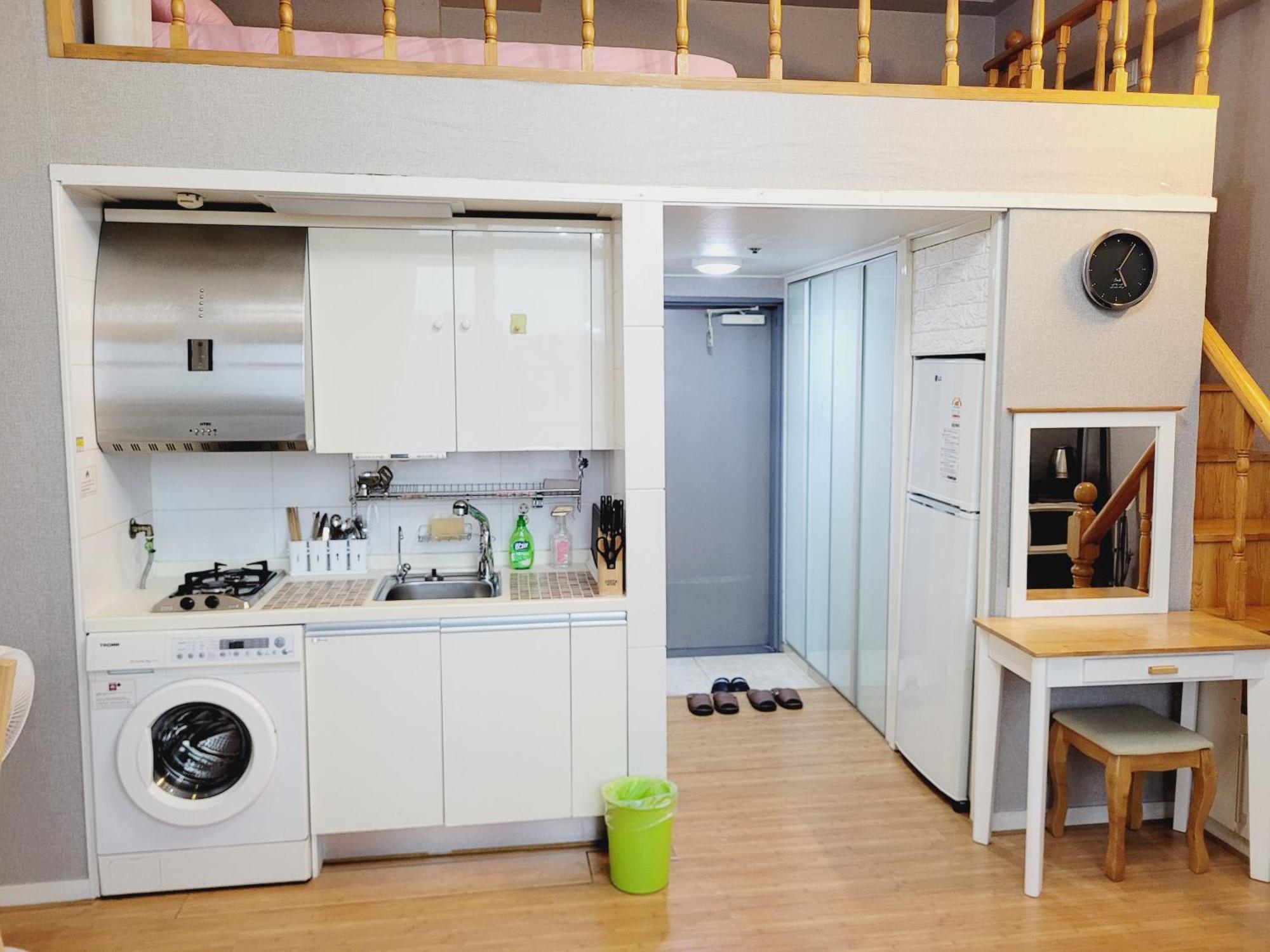דירות סיאול Travel House חדר תמונה